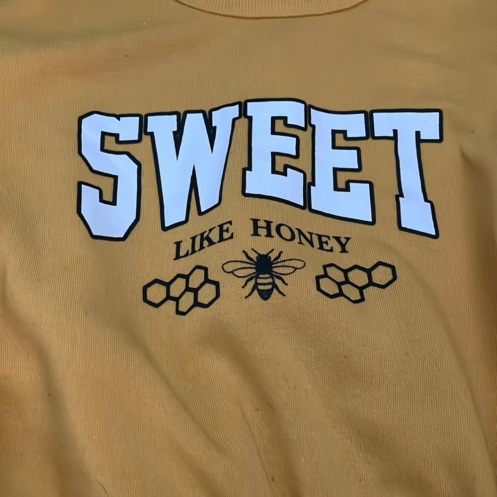 Girls crop top sweatshirt, size large